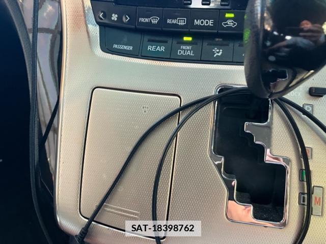 Toyota VELLFIRE 2011-03 7959840-8