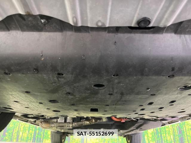 Honda VEZEL 2017-04 7959354-18