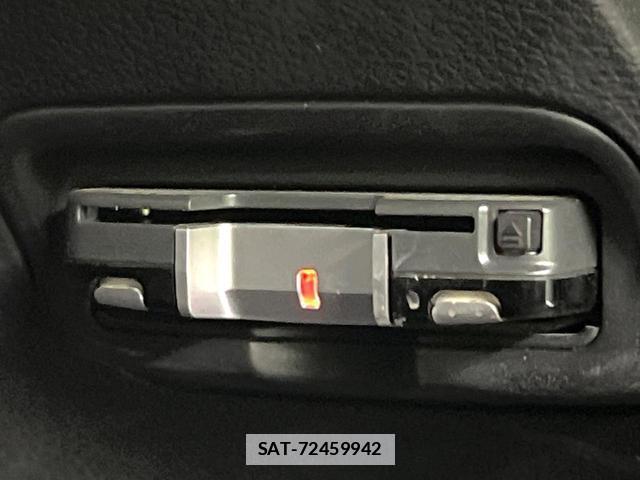 Honda VEZEL 2014-03 7959698-6