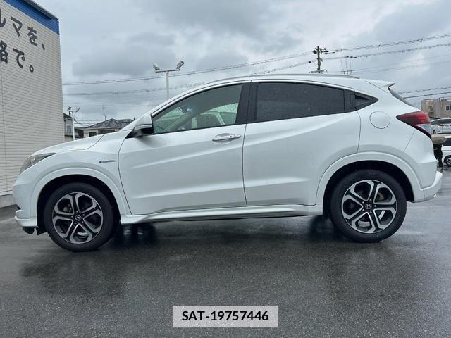 Honda VEZEL 2015-03 7959705-15