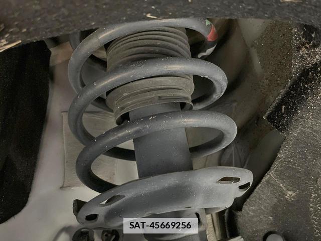 Honda VEZEL 2015-03 7960114-19