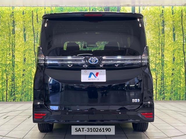 Toyota VOXY 2023-08 7959353-16