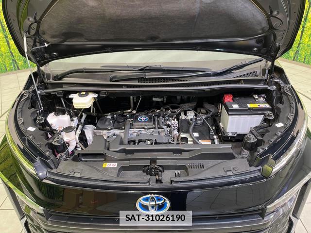 Toyota VOXY 2023-08 7959353-19