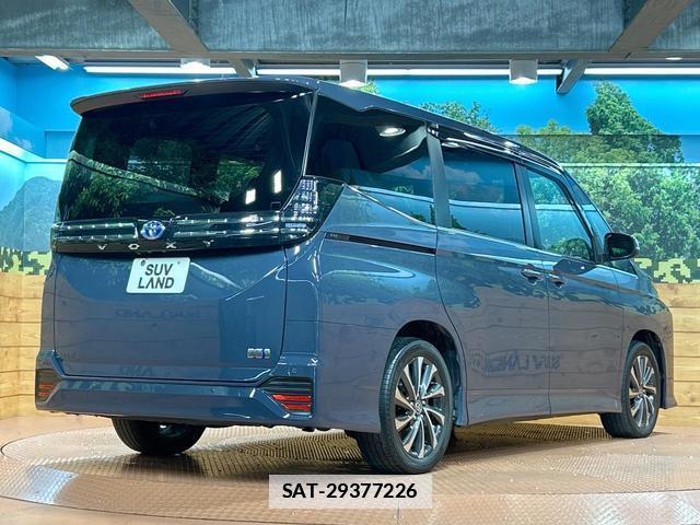 Toyota VOXY 2023-06 7959367-17