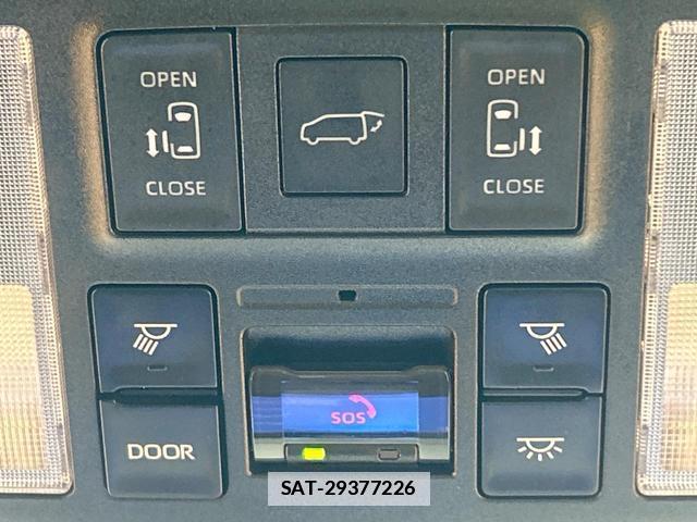 Toyota VOXY 2023-06 7959367-5
