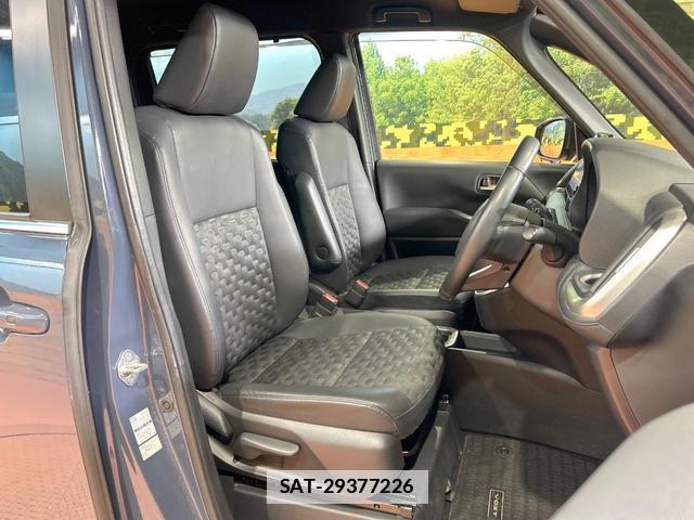 Toyota VOXY 2023-06 7959367-7