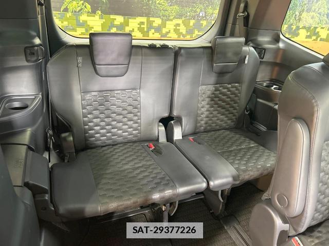 Toyota VOXY 2023-06 7959367-9