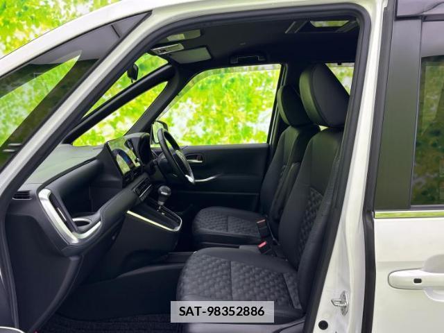 Toyota VOXY 2023-05 7959597-6