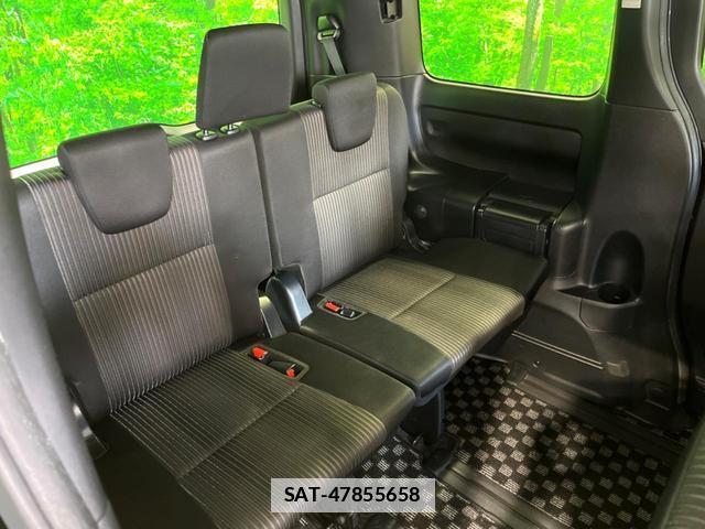 Toyota VOXY 2019-03 7959680-11