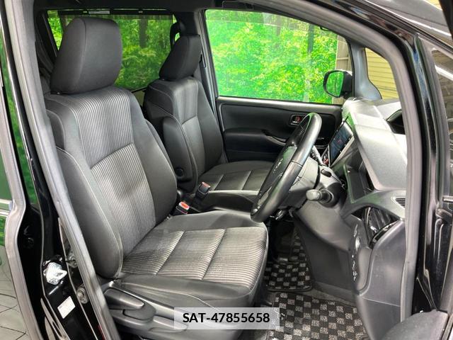 Toyota VOXY 2019-03 7959680-9