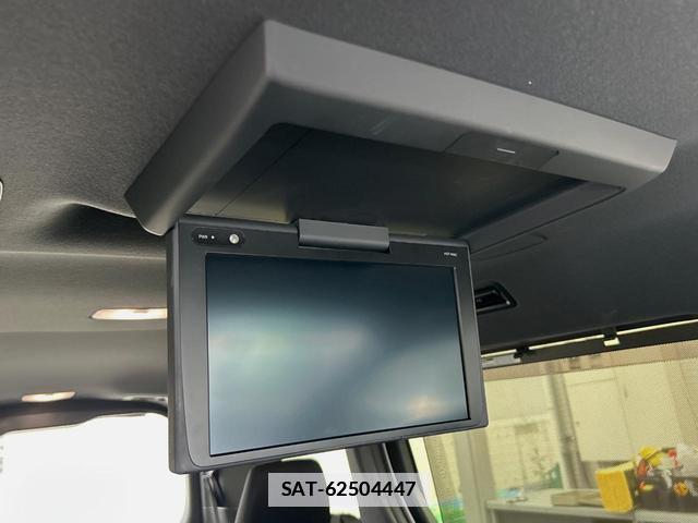 Toyota VOXY 2018-06 7959704-2