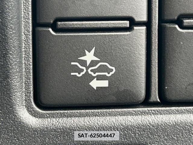 Toyota VOXY 2018-06 7959704-5