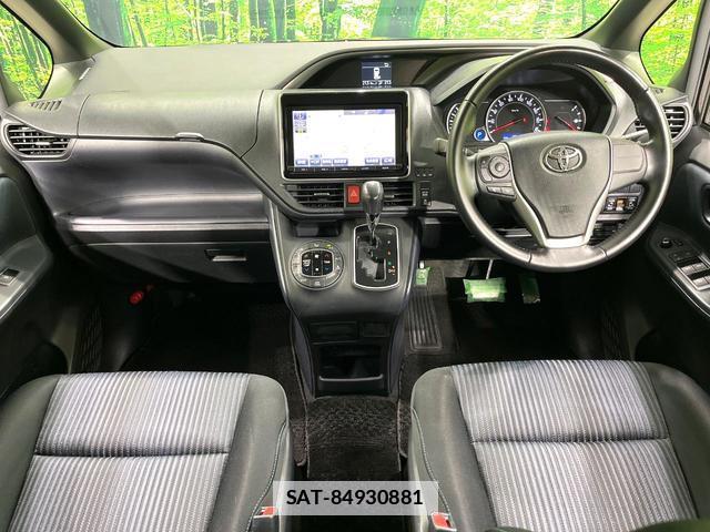 Toyota VOXY 2015-11 7959753-1