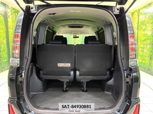 Toyota VOXY 2015-11 7959753-10