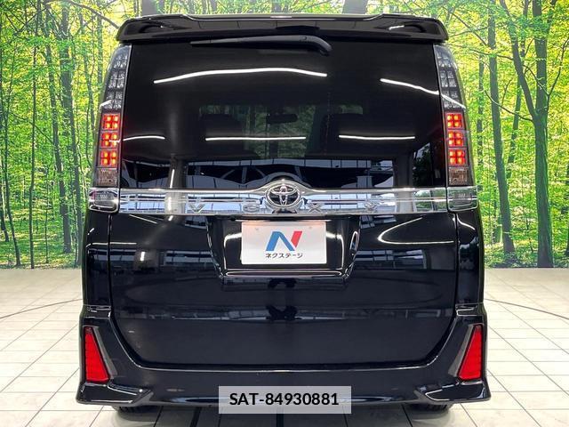 Toyota VOXY 2015-11 7959753-15
