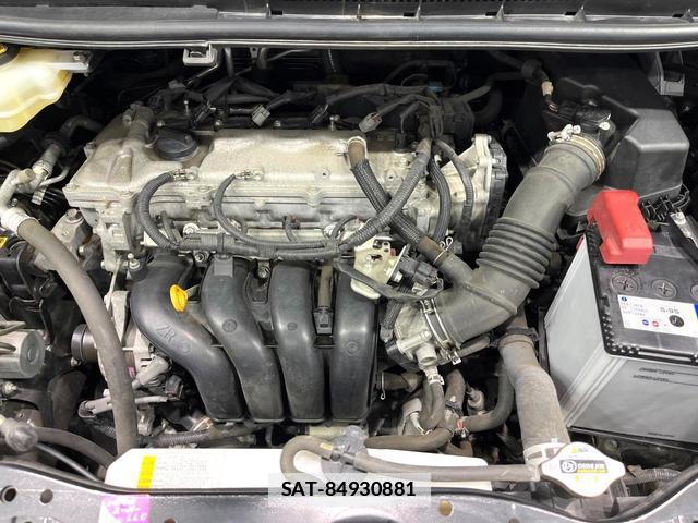 Toyota VOXY 2015-11 7959753-18