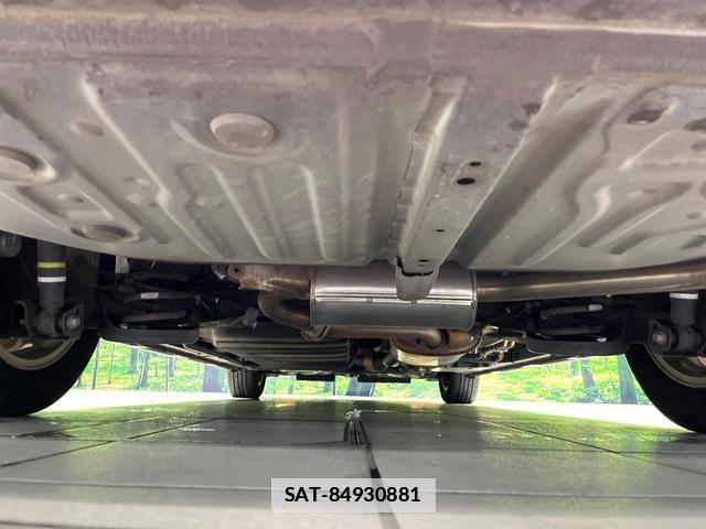 Toyota VOXY 2015-11 7959753-19