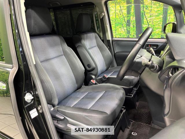 Toyota VOXY 2015-11 7959753-7