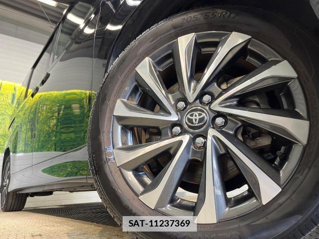 Toyota VOXY 2023-02 7959797-14