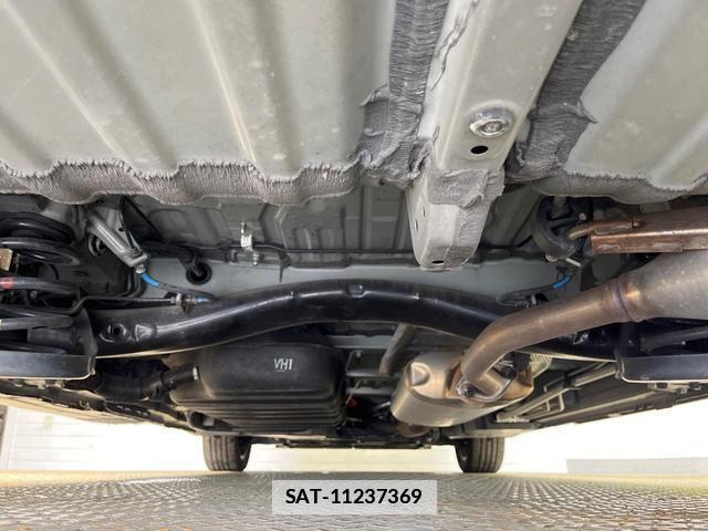 Toyota VOXY 2023-02 7959797-19