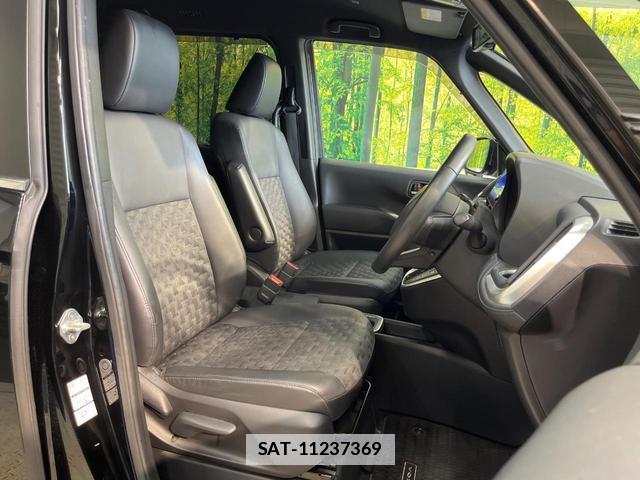Toyota VOXY 2023-02 7959797-8