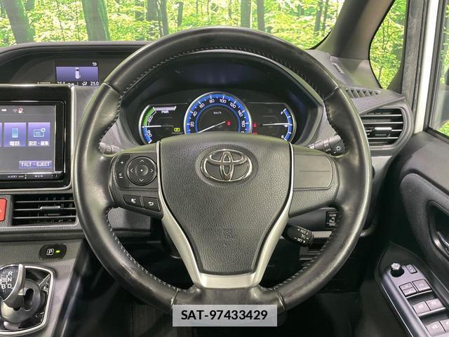 Toyota VOXY 2015-07 7959952-11