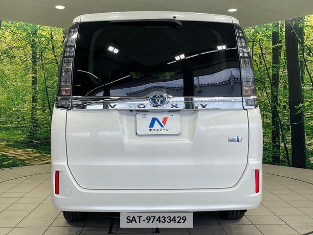 Toyota VOXY 2015-07 7959952-15