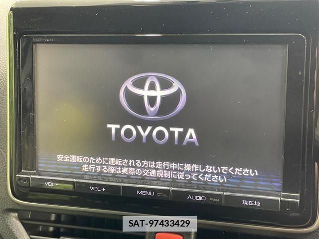 Toyota VOXY 2015-07 7959952-3