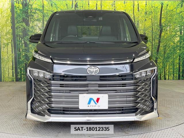 Toyota VOXY 2023-11 7960008-14