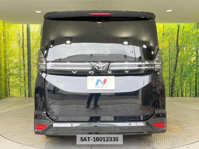 Toyota VOXY 2023-11 7960008-15