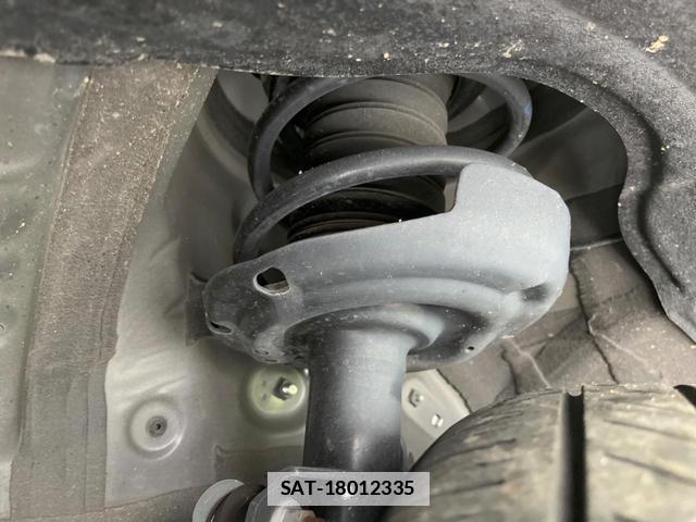 Toyota VOXY 2023-11 7960008-19