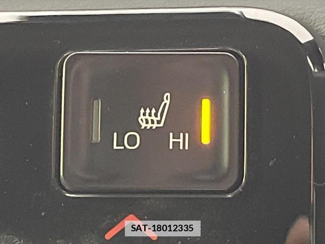 Toyota VOXY 2023-11 7960008-5