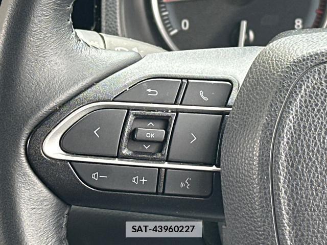 Toyota VOXY 2023-06 7960023-17
