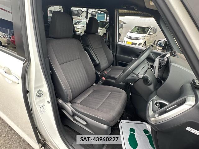 Toyota VOXY 2023-06 7960023-9