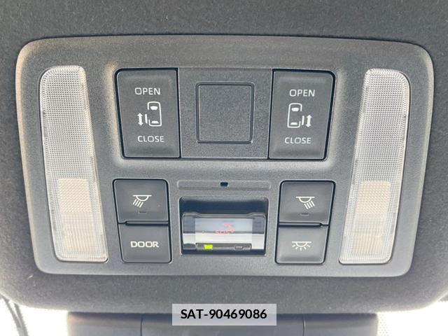 Toyota VOXY 2022-08 7960227-2