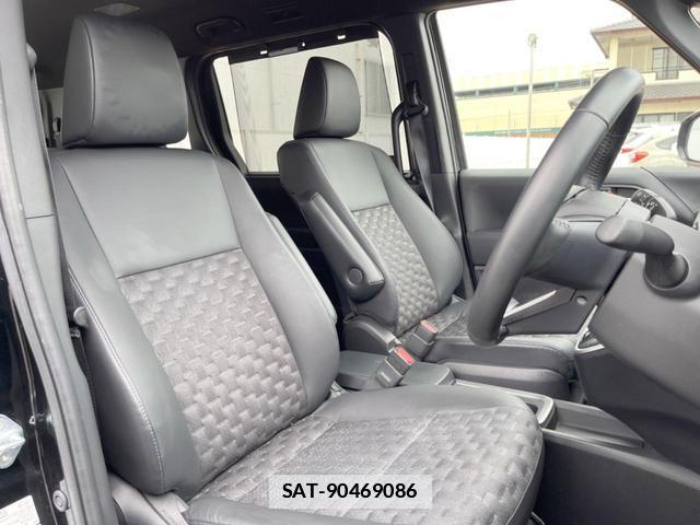 Toyota VOXY 2022-08 7960227-7