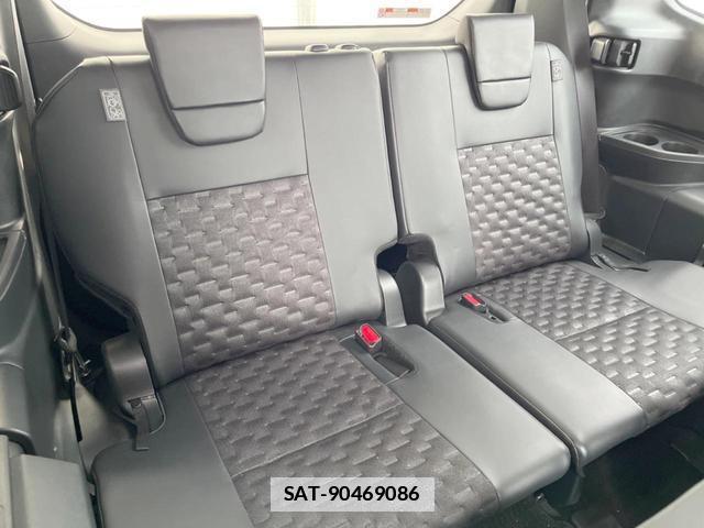 Toyota VOXY 2022-08 7960227-9