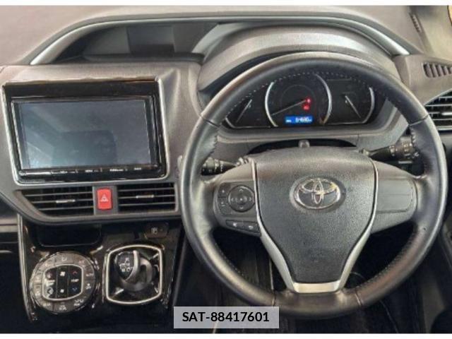 Toyota VOXY 2017-01 7960295-2