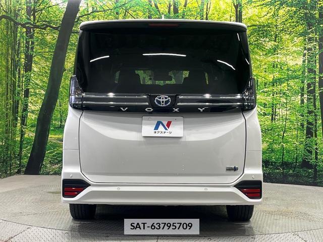Toyota VOXY 2024-01 7960575-16