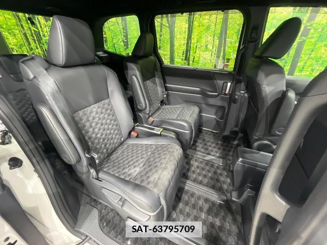 Toyota VOXY 2024-01 7960575-9