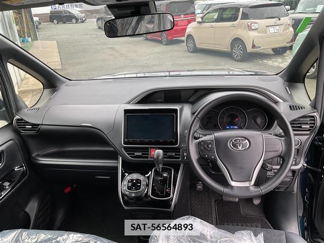 Toyota VOXY 2021-07 7960912-1