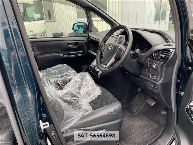 Toyota VOXY 2021-07 7960912-17