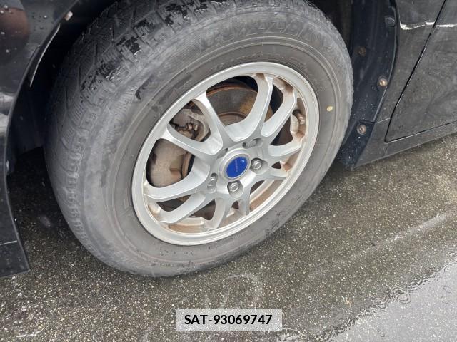 Toyota VOXY 2015-06 7961178-4