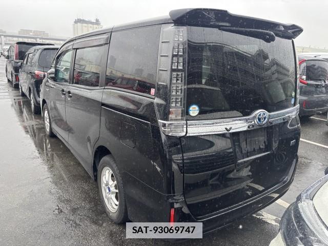 Toyota VOXY 2015-06 7961178-5