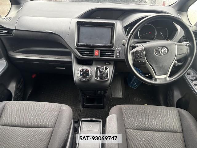 Toyota VOXY 2015-06 7961178-8