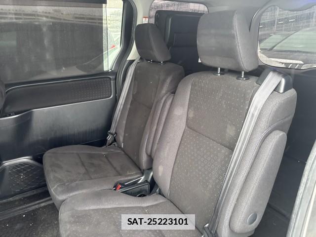 Toyota VOXY 2014-06 7961188-3