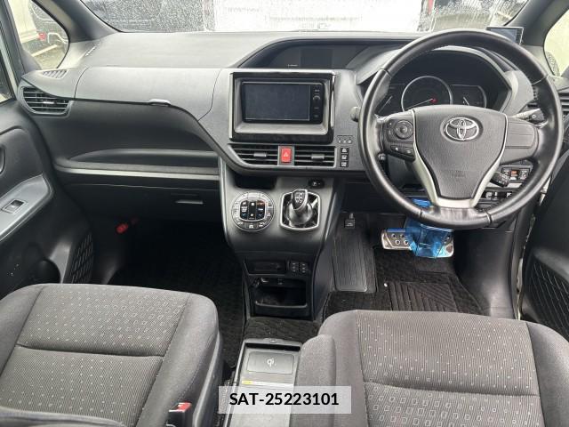 Toyota VOXY 2014-06 7961188-9