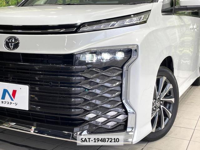 Toyota VOXY 2026-01 7961619-12