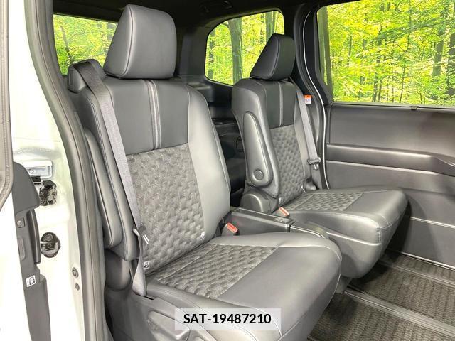 Toyota VOXY 2026-01 7961619-8