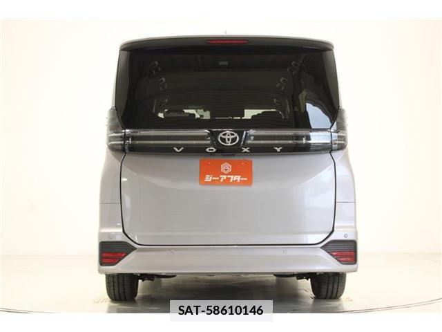 Toyota VOXY 2023-06 7962323-11